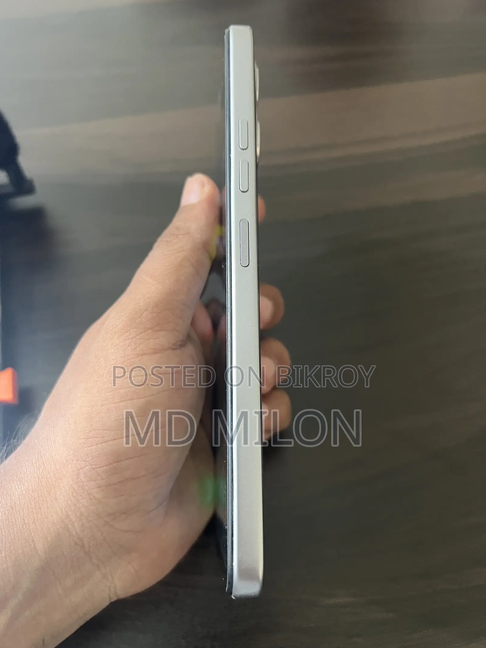 Tecno 128 GB Silver