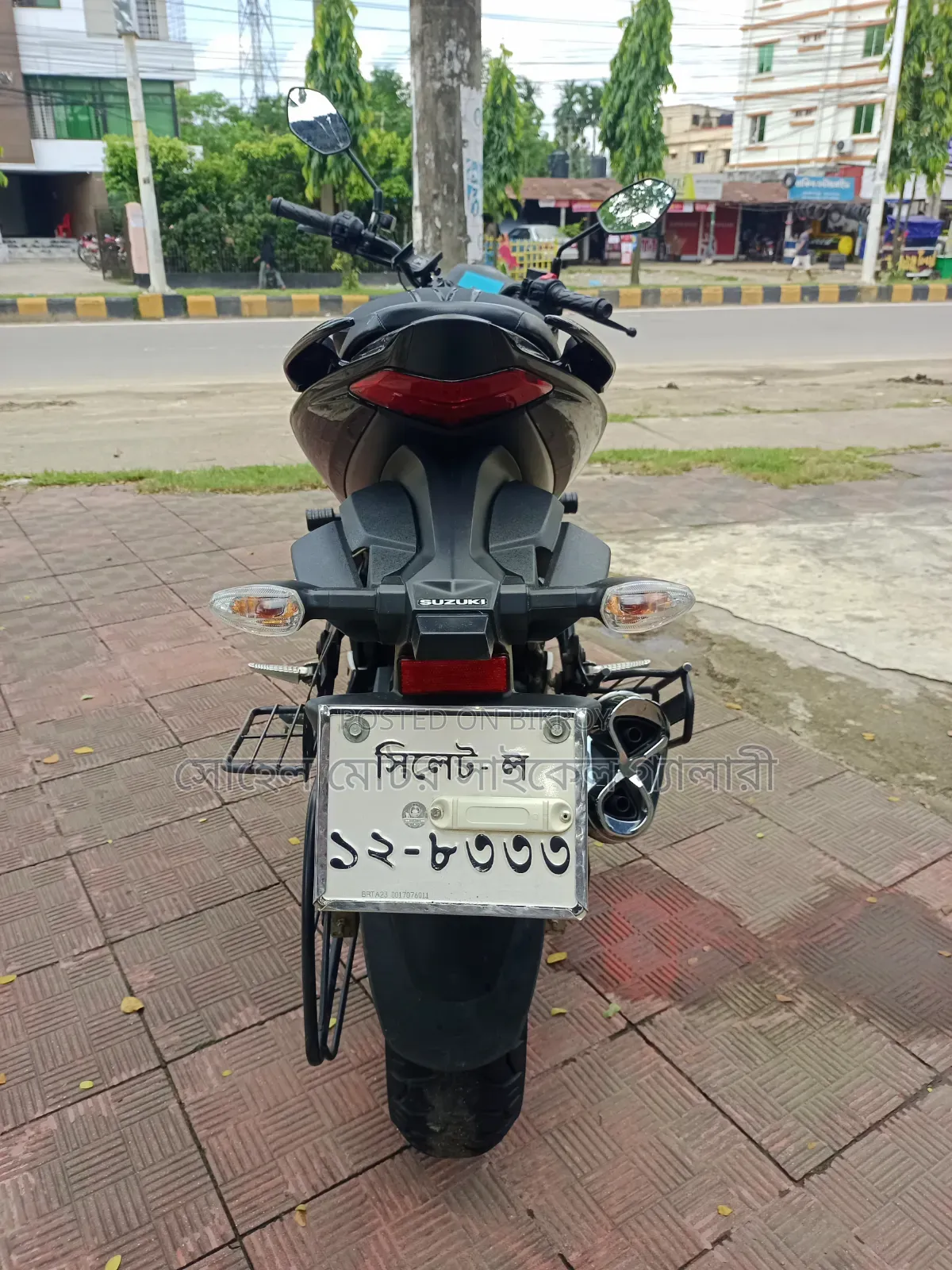 সুজুকি জিক্সার এফআই এবিএস ২০২৪ কালো