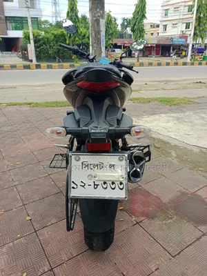 সুজুকি জিক্সার এফআই এবিএস ২০২৪ কালো
