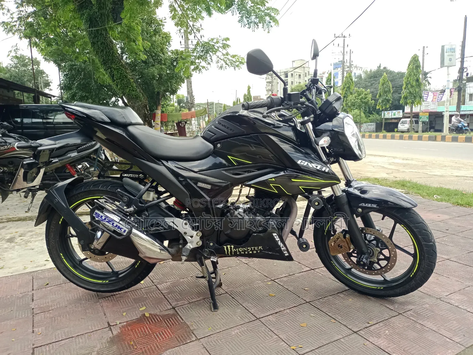 সুজুকি জিক্সার এফআই এবিএস ২০২৪ কালো