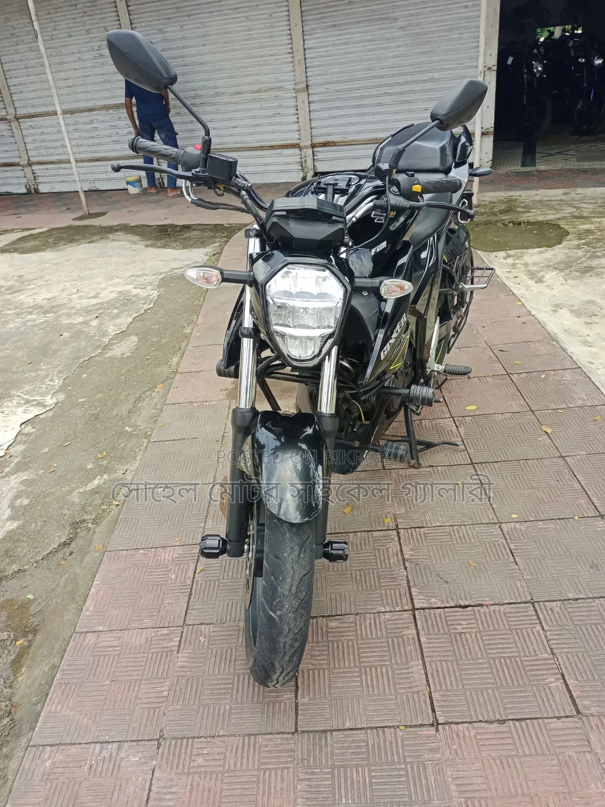 সুজুকি জিক্সার এফআই এবিএস ২০২৪ কালো
