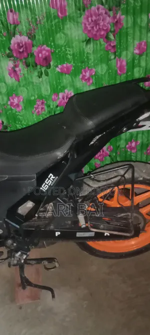 রানার বোল্ট ১৬৫আর ২০২২ কালো