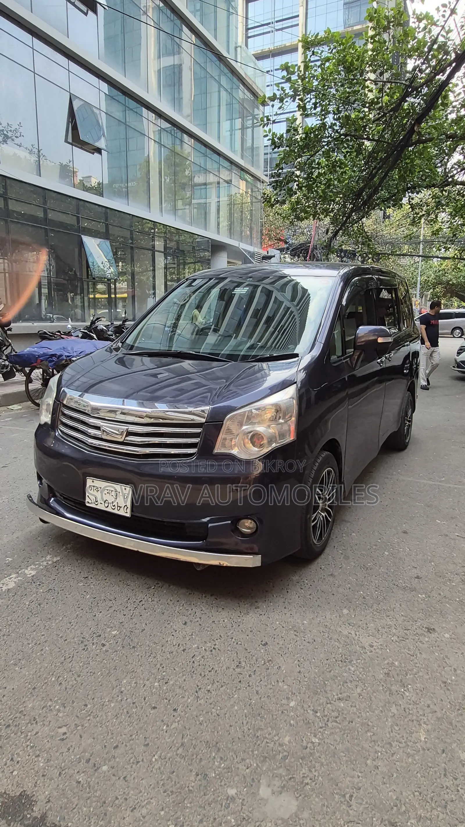 Toyota Noah 2011 Black