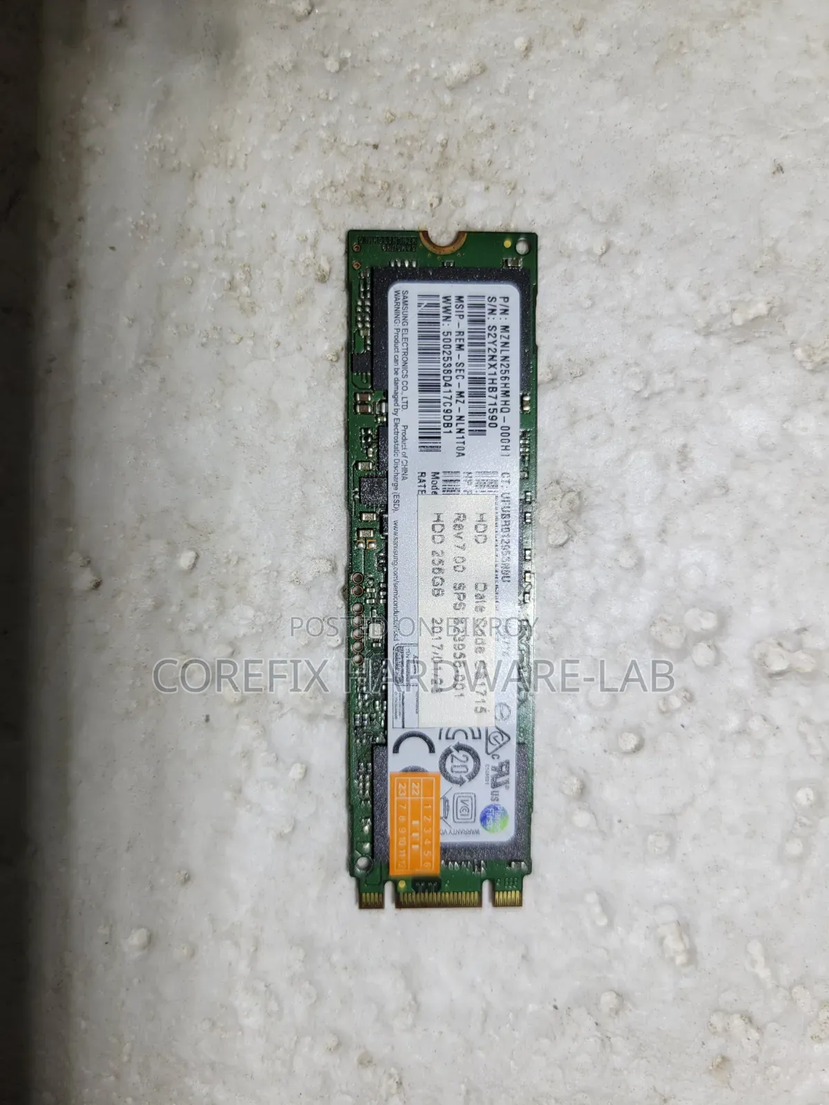 Samsung 256 GB M.2 SATA SSD
