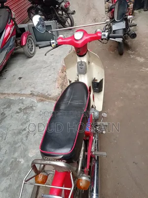 Honda 1977 Red