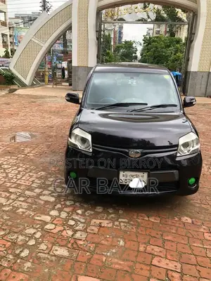 Toyota Sienta 2013 Purple