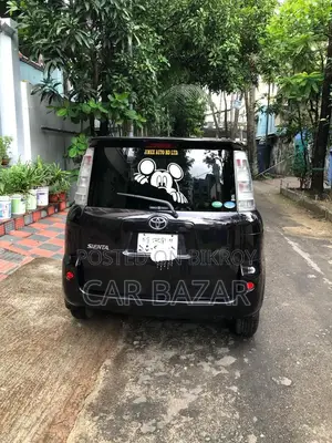 Toyota Sienta 2013 Purple