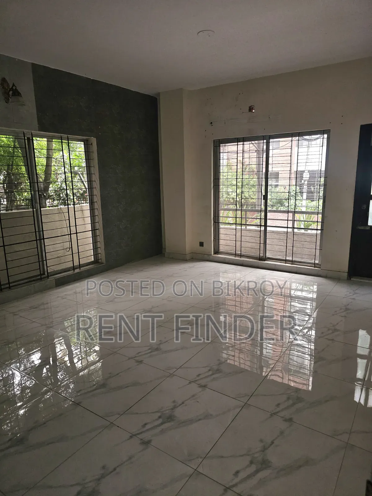 4-bedroom Apartment in Baridhara for Rent