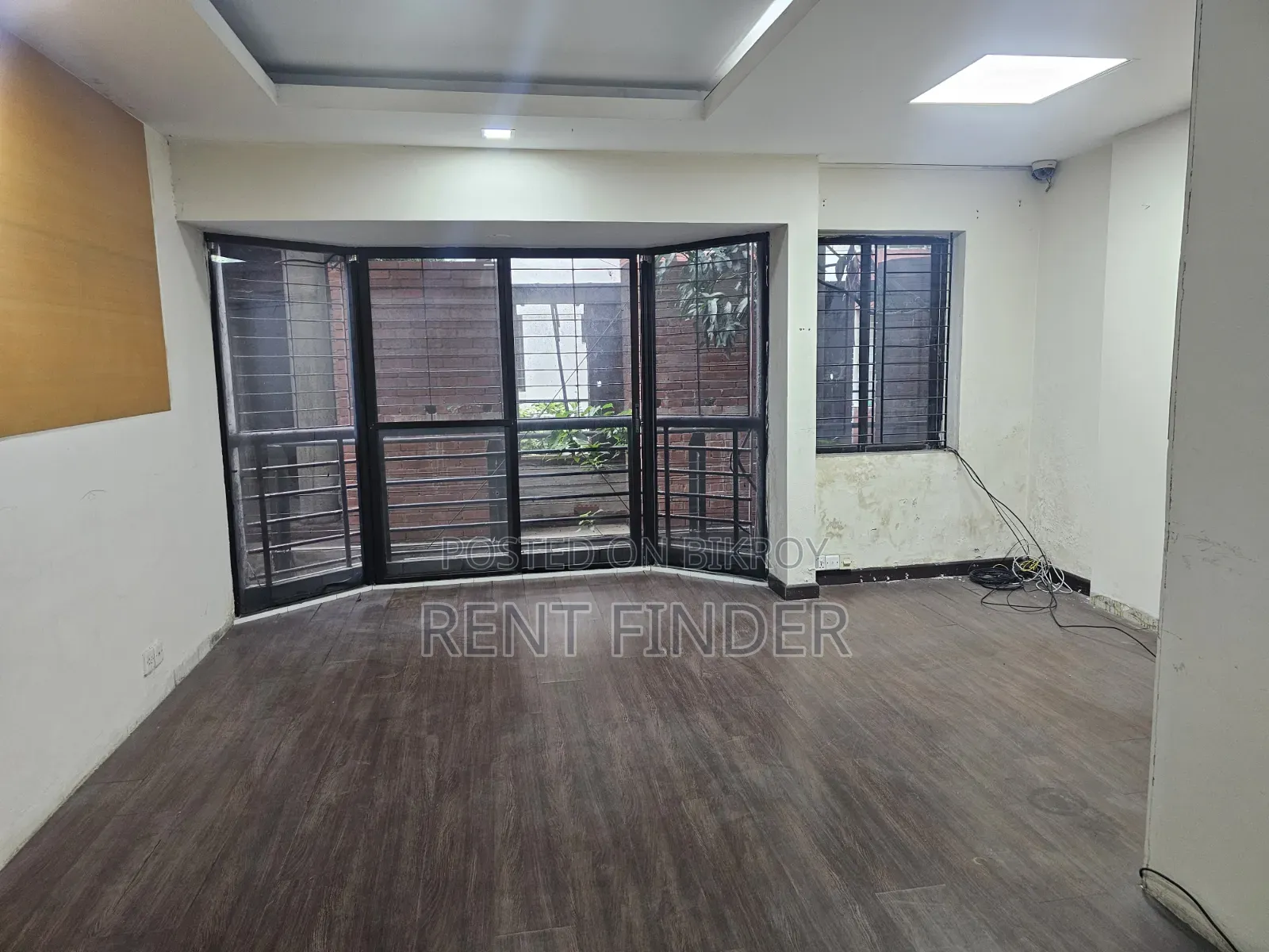 4-bedroom Apartment in Baridhara for Rent