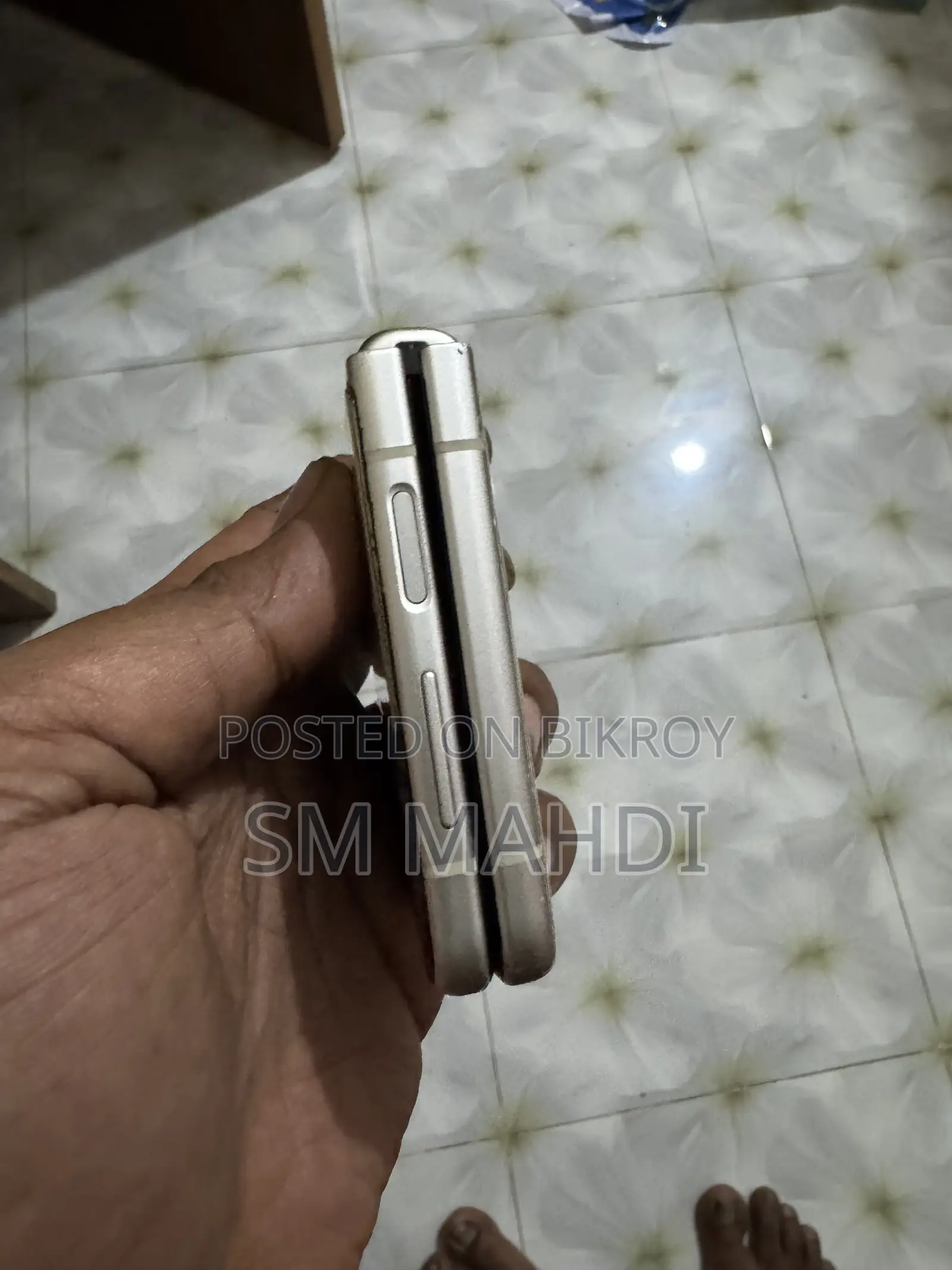 স্যামসাং জেড৩ ৮ জিবি সিলভার