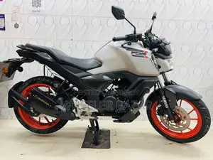 ইয়ামাহা এফজেড ২০২৪ সাদা