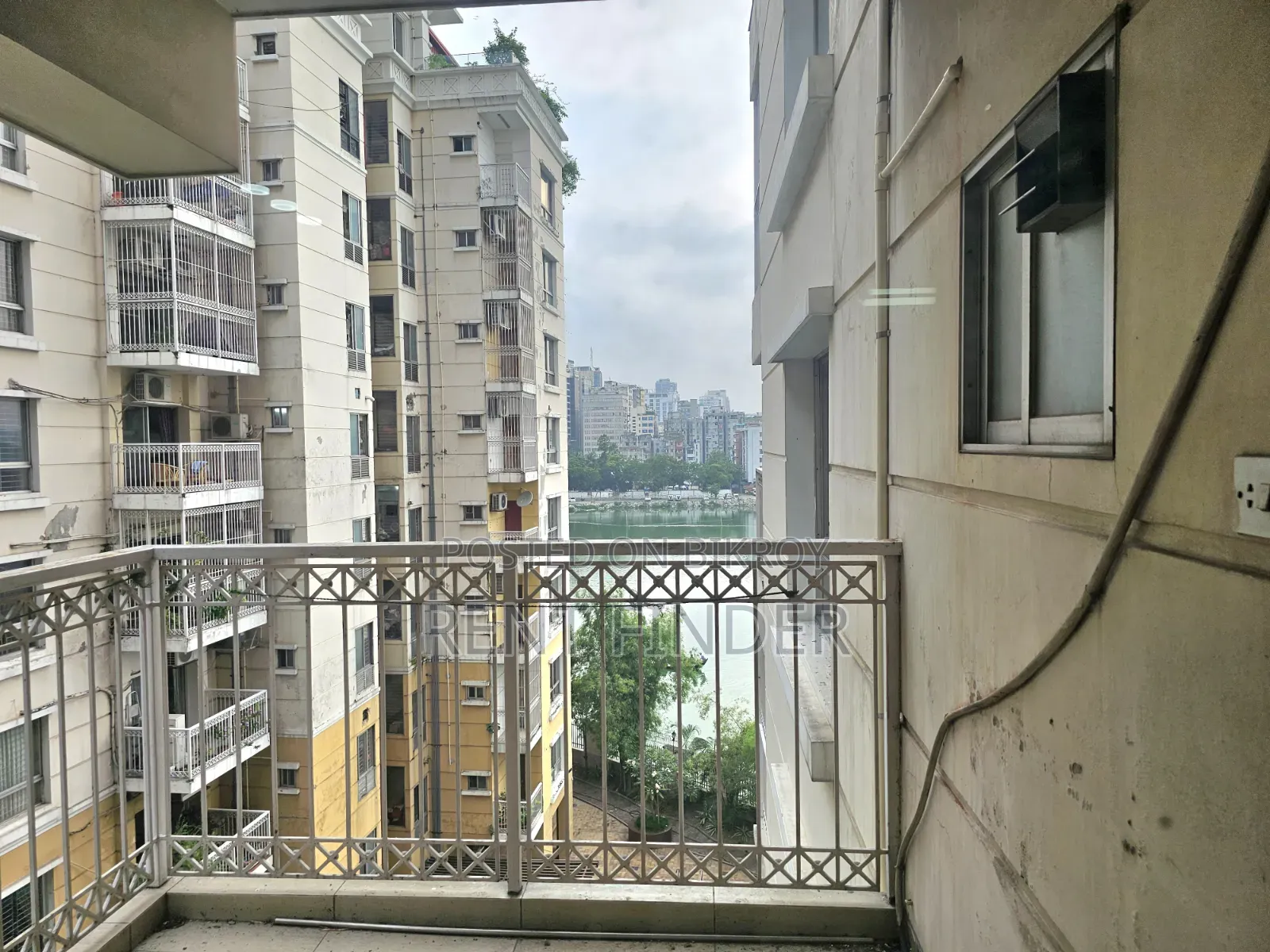 4-bedroom Apartment in Gulshan for Rent