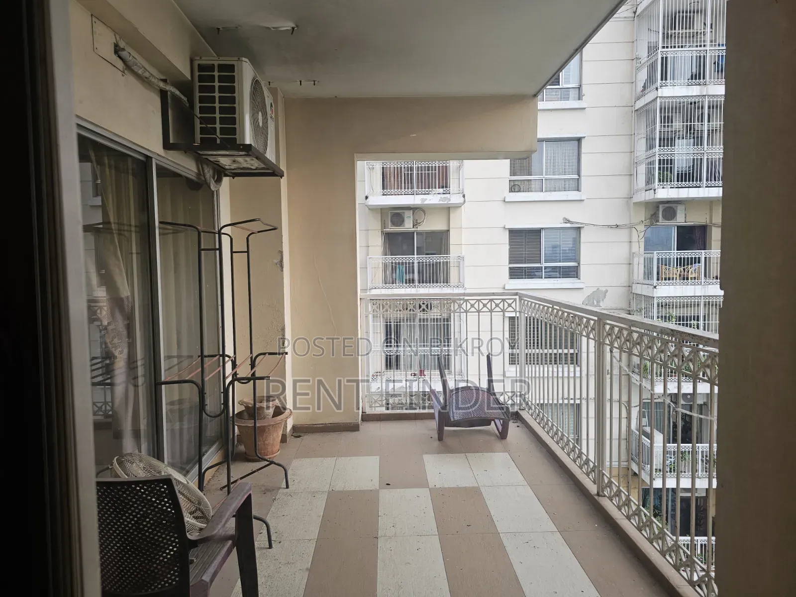 4-bedroom Apartment in Gulshan for Rent