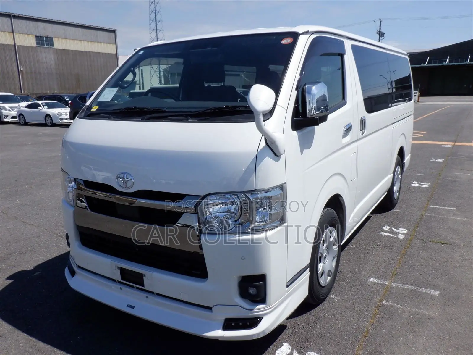 Toyota HiAce 2023 Pearl