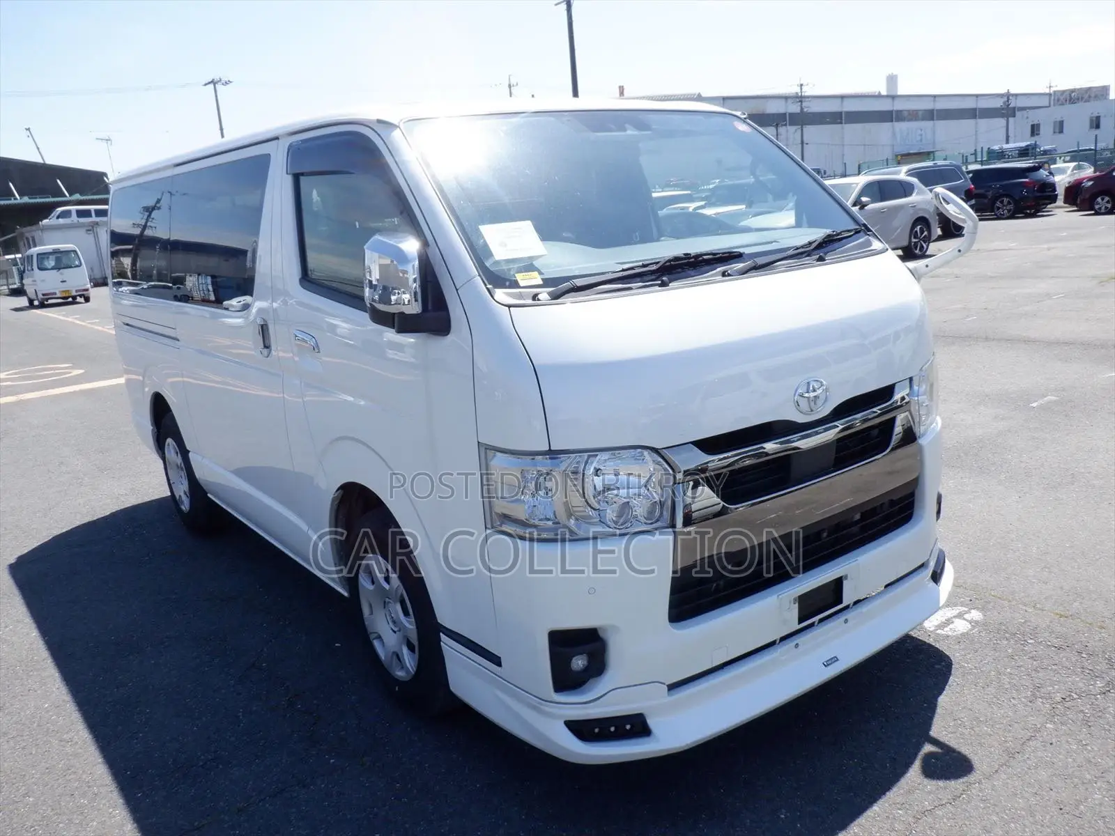 Toyota HiAce 2023 Pearl