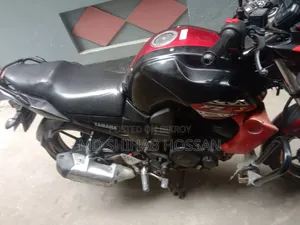 Yamaha FZ 2012 Red