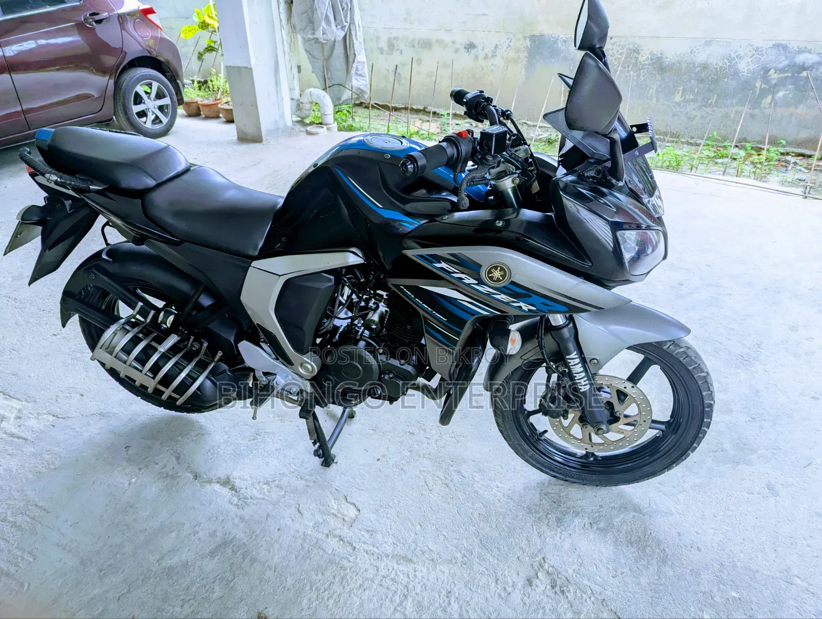 Yamaha 2022 Black