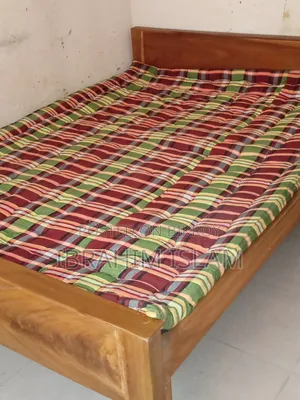 Bed and mattress for sale 5/7 feet