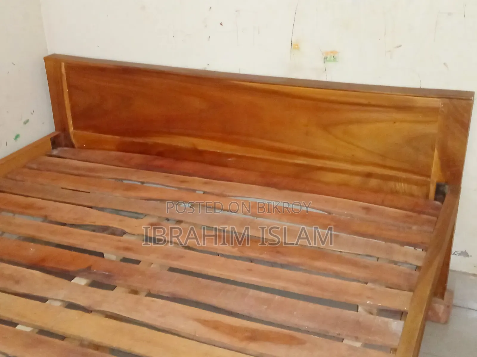 Bed and mattress for sale 5/7 feet