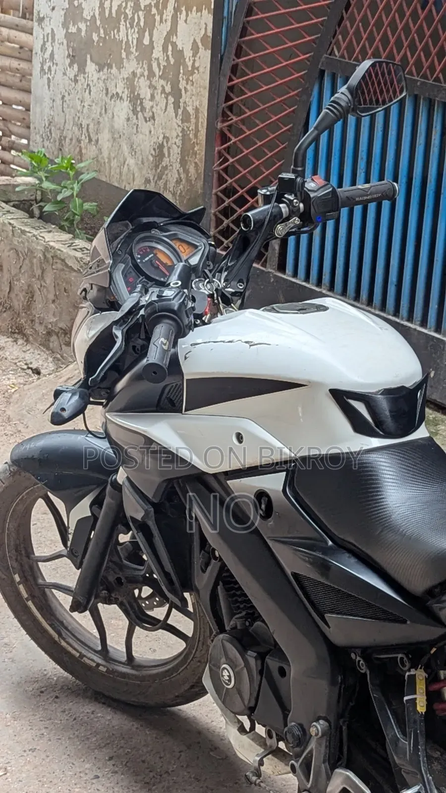 Bajaj Pulsar NS 160 2018 White