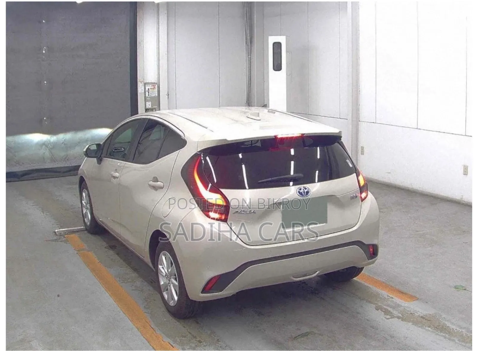 Toyota Aqua 2021 White