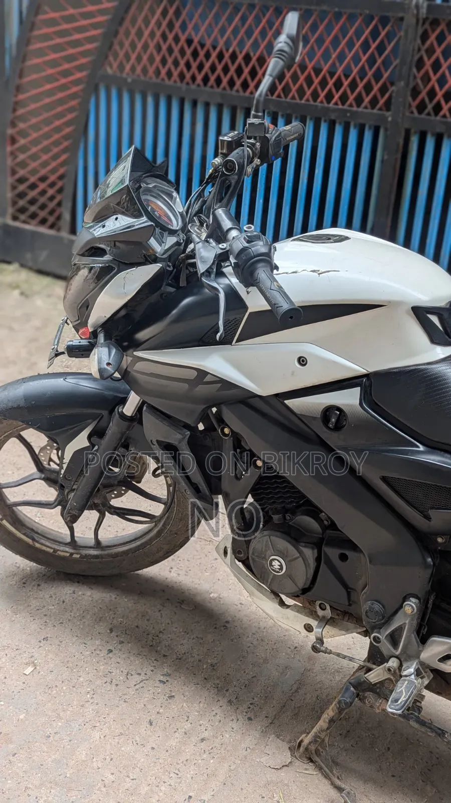 Bajaj Pulsar NS 160 2018 White