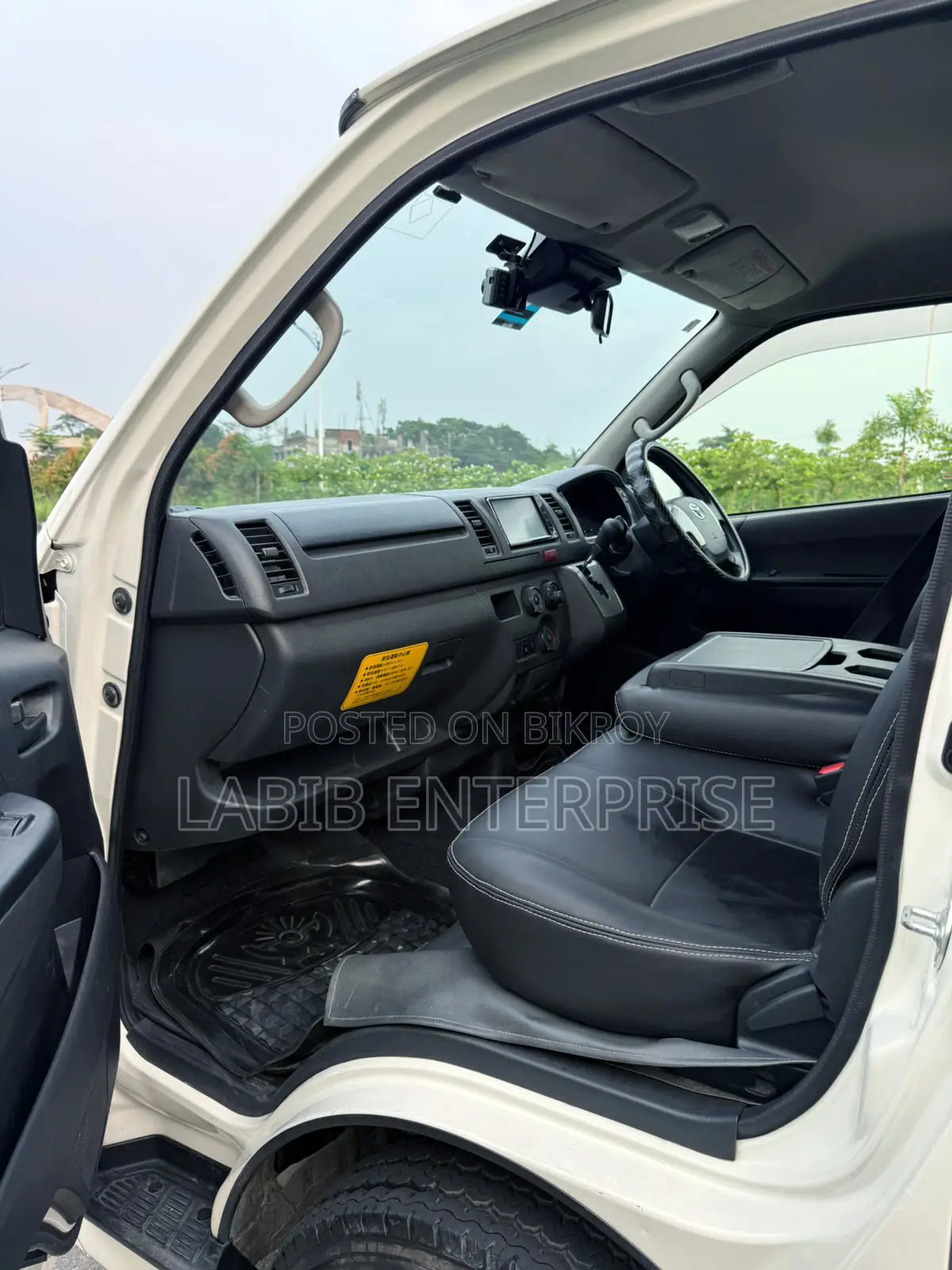 Toyota HiAce 2020 White