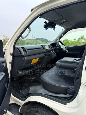 Toyota HiAce 2020 White