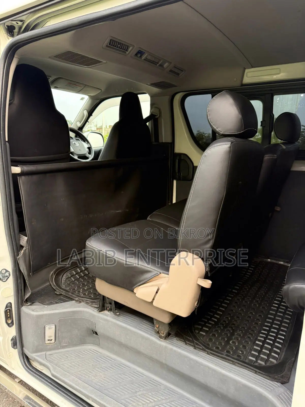 Toyota HiAce 2020 White