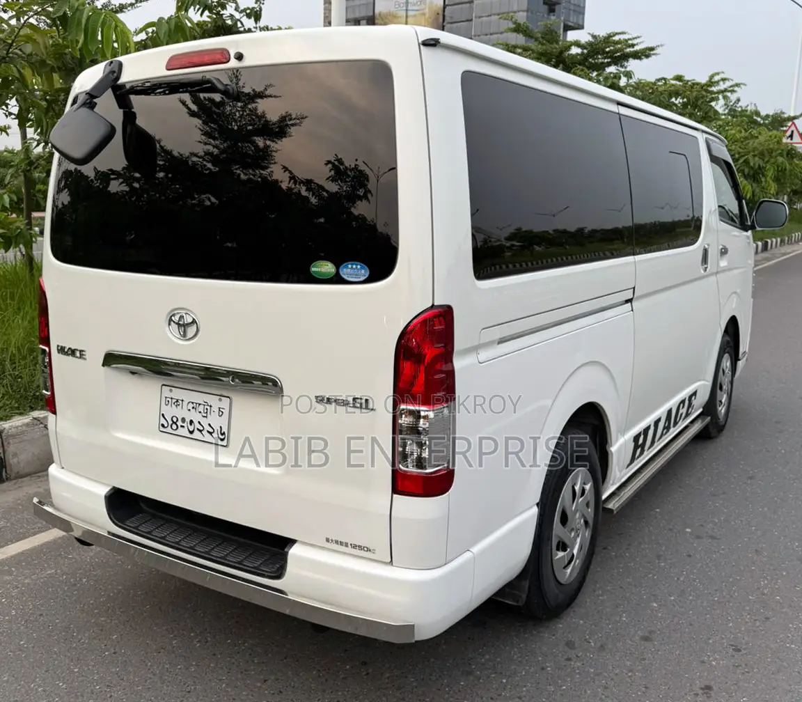 Toyota HiAce 2020 White