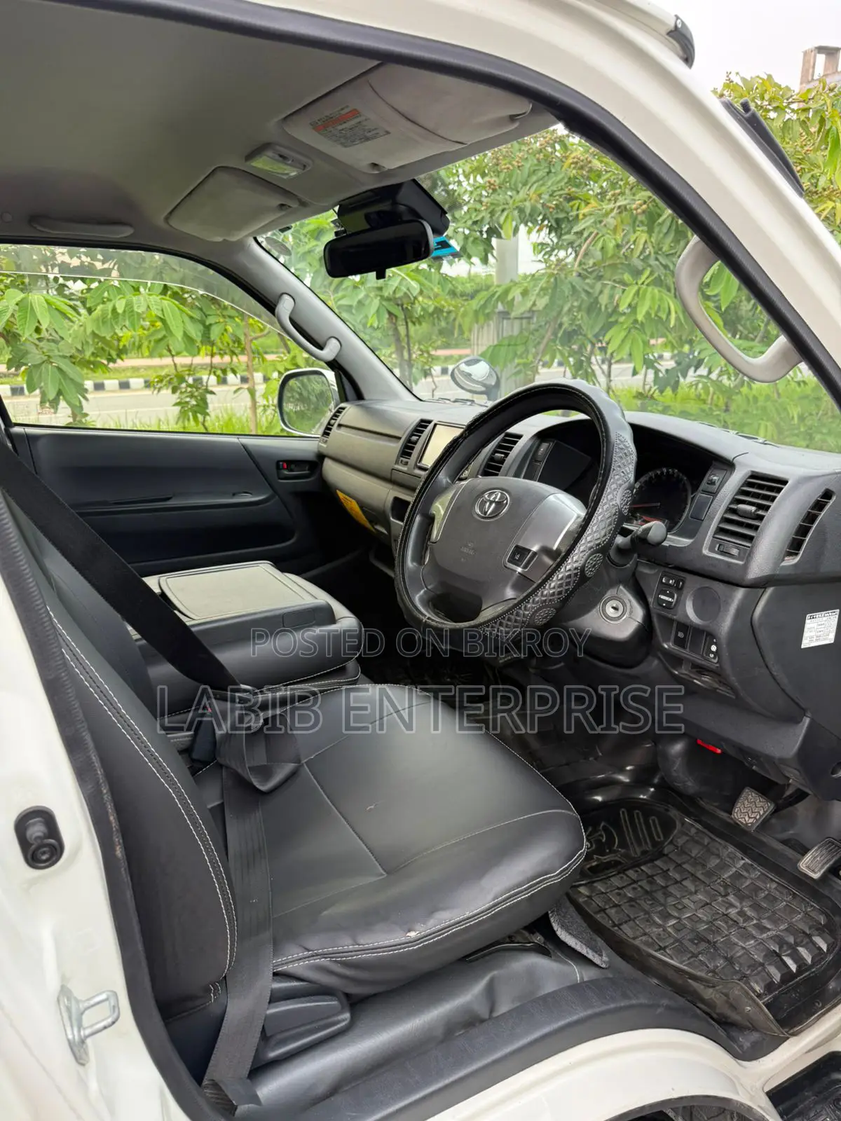 Toyota HiAce 2020 White