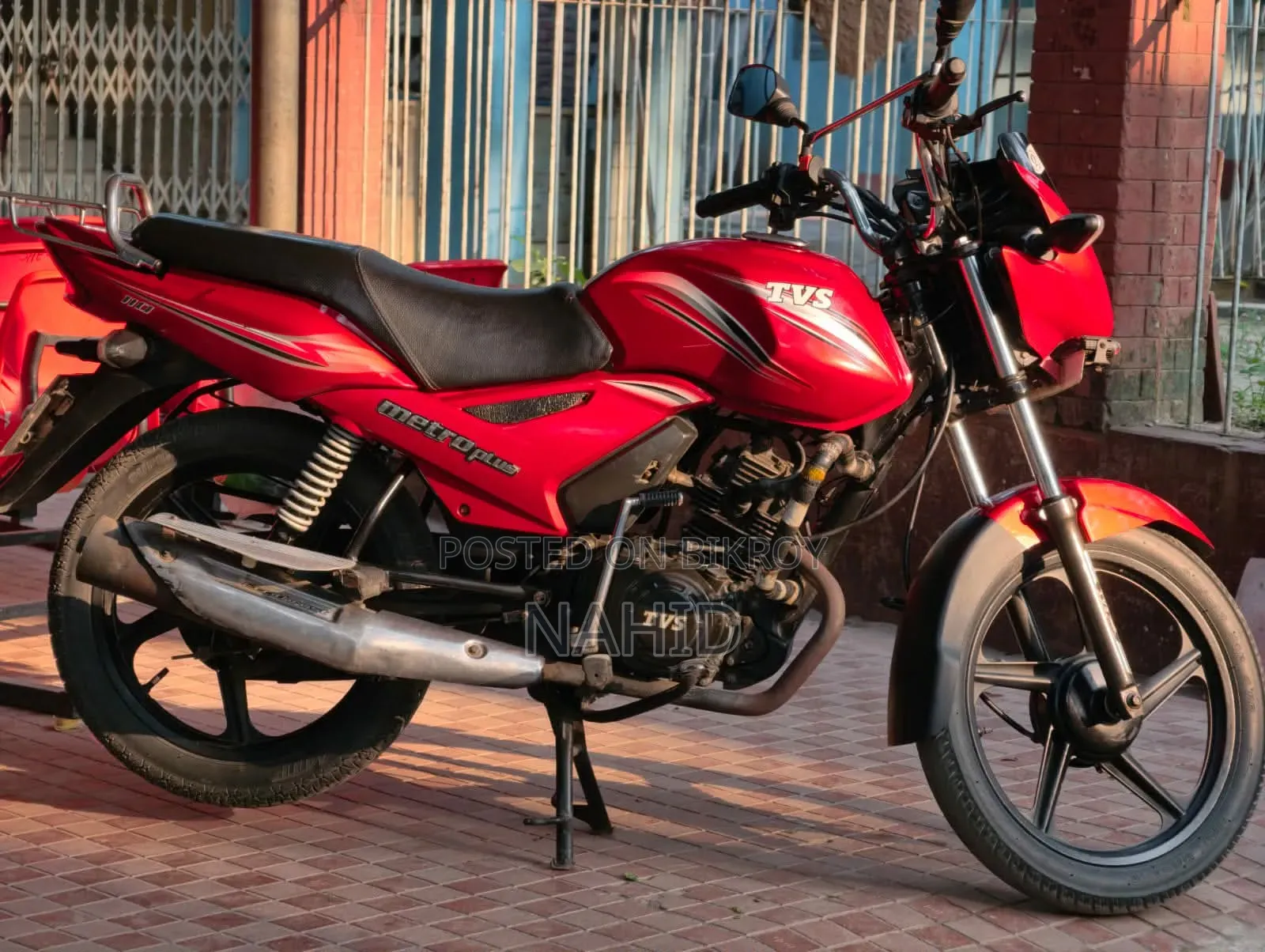 TVS Metro Plus 2016 Red