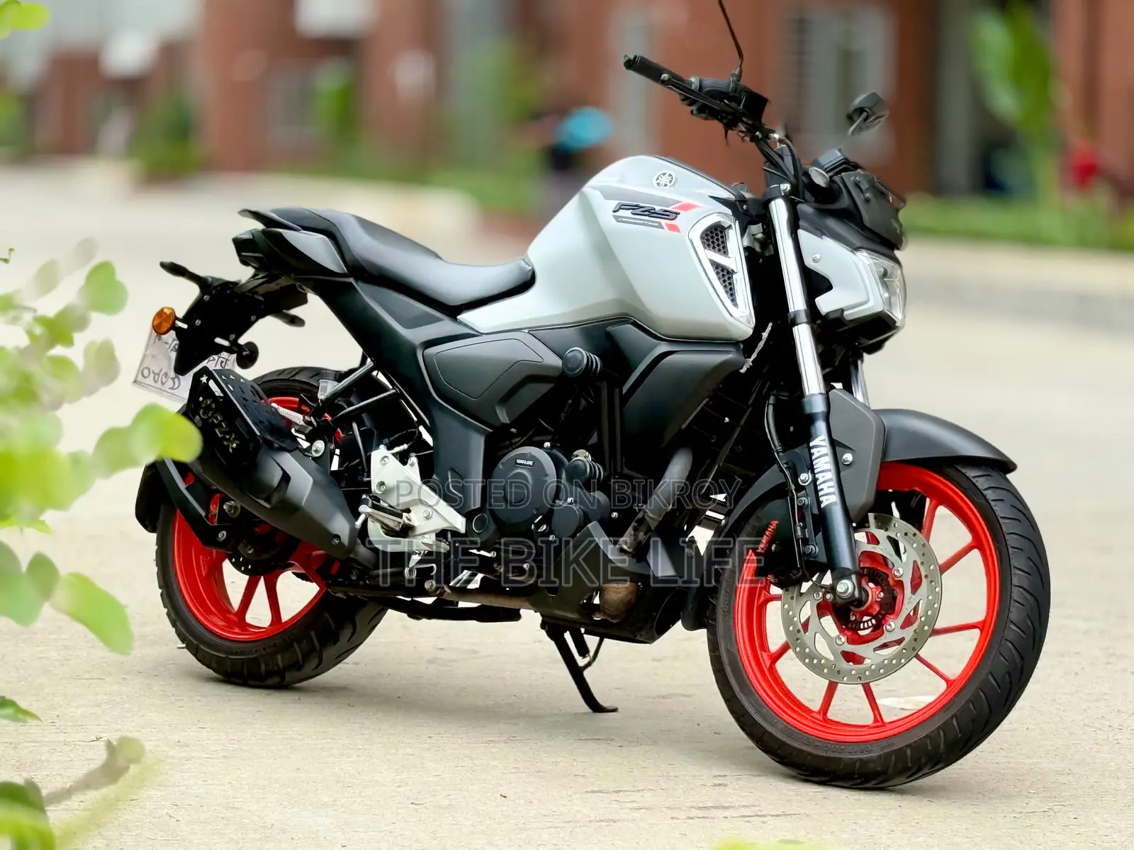 Yamaha FZ 2025 White