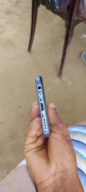 Vivo Y21 64 GB Blue