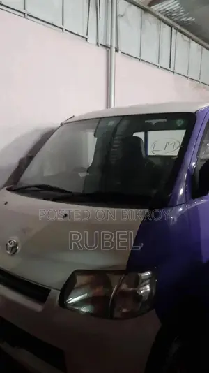Toyota LiteAce Covered Van