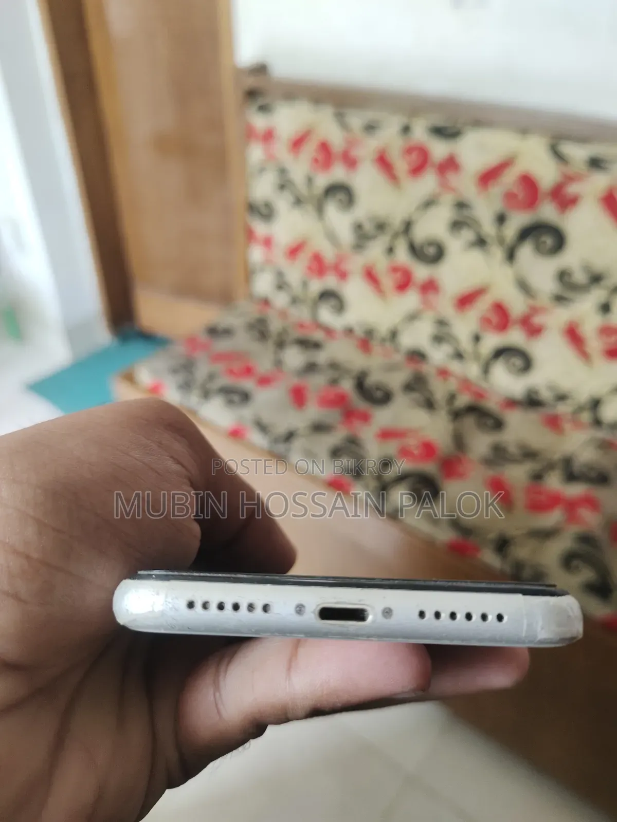 অ্যাপল আইফোন ১১ ৬৪ জিবি সাদা