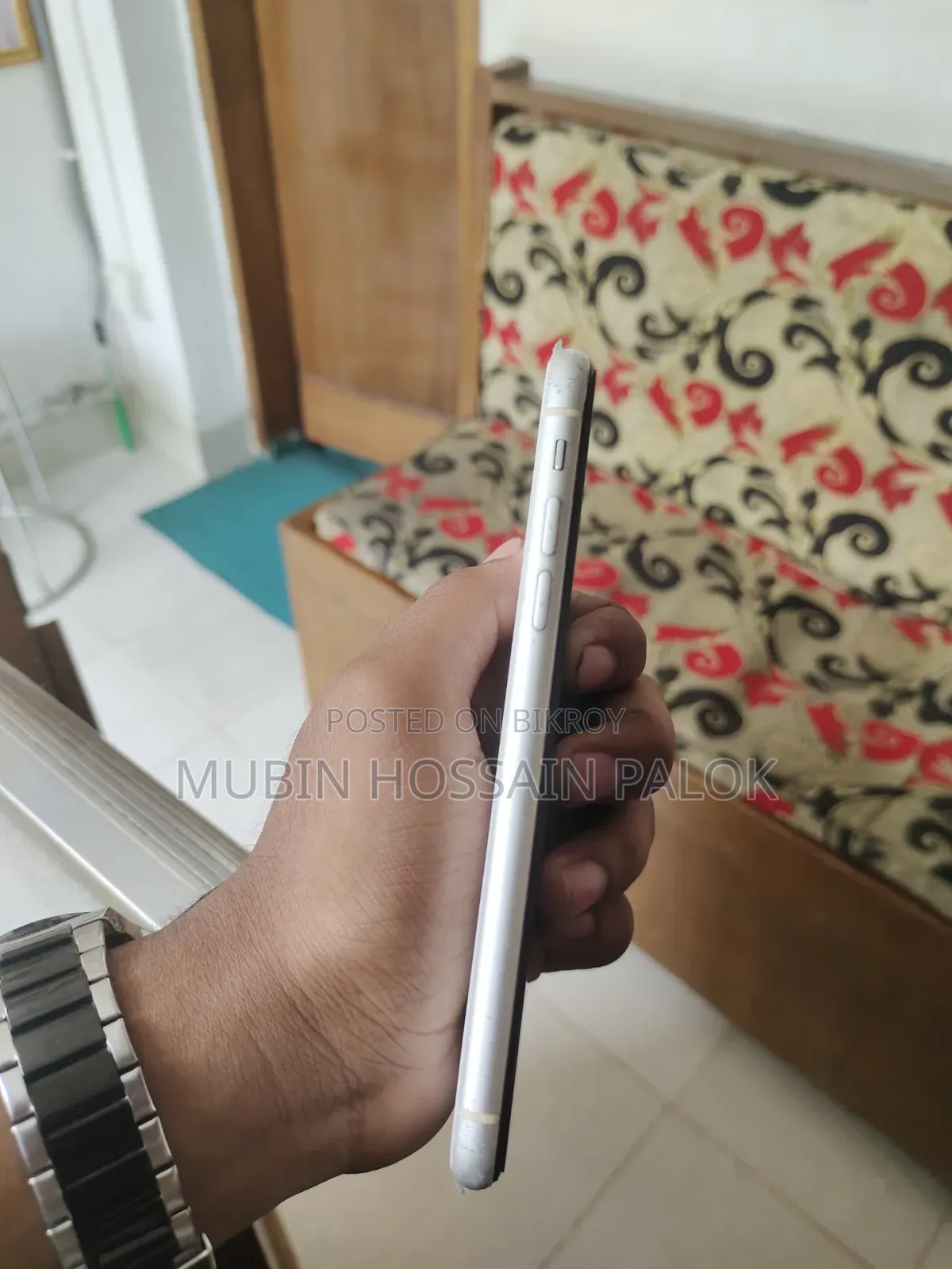 অ্যাপল আইফোন ১১ ৬৪ জিবি সাদা