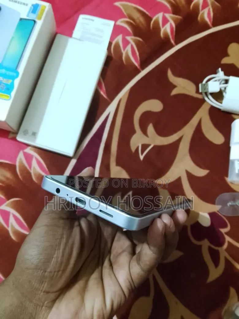স্যামসাং গ্যালাক্সি এ০৬ ৬৪ জিবি সাদা