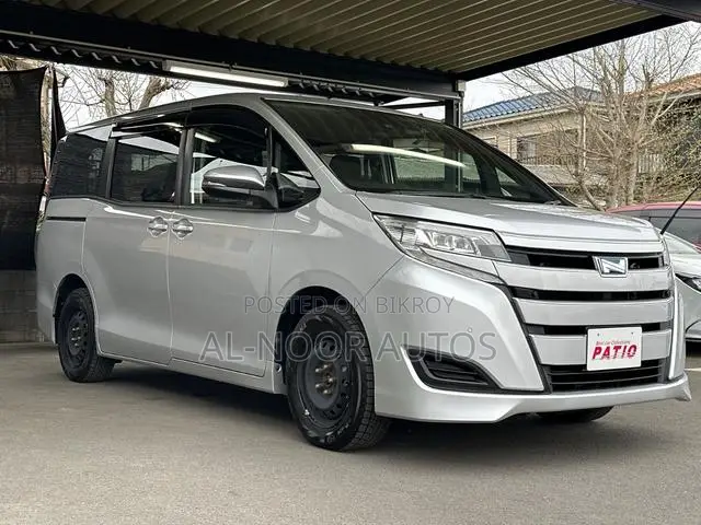 Toyota Noah 2021 Silver