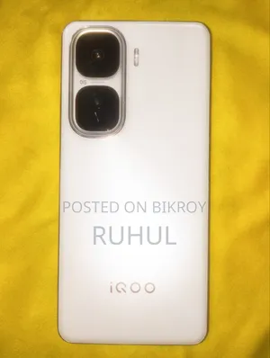 iQOO 256 GB White
