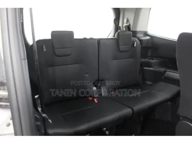 Toyota Noah 2022 Brown