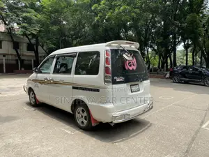 Toyota Grand HiAce 2001 White