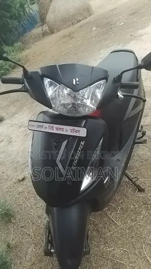 Hero Pleasure 2025 Black