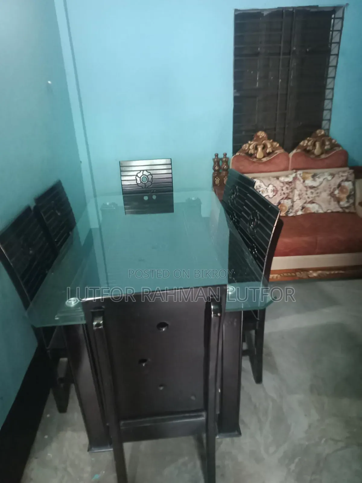 কণার ছোফা ও ছয় চেয়ারের ডায়নিং টেবিল