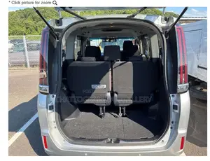Toyota Noah 2021 Silver