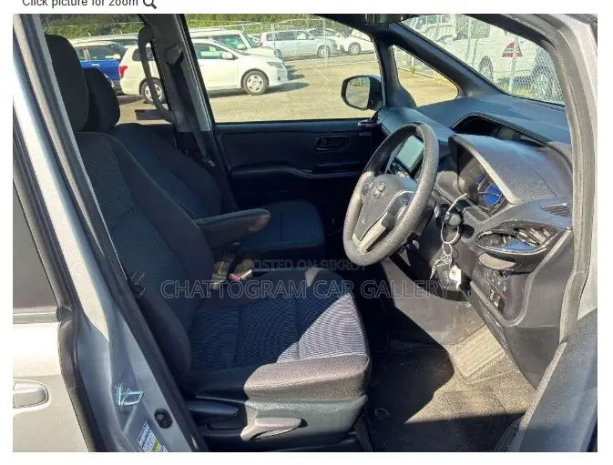 Toyota Noah 2021 Silver