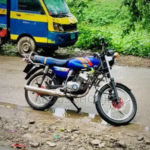 Yamaha 2001 Blue