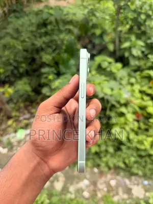 Apple iPhone 15 128 GB Green