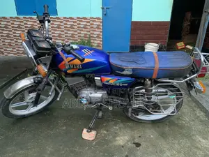 ইয়ামাহা ২০০১ ব্লু