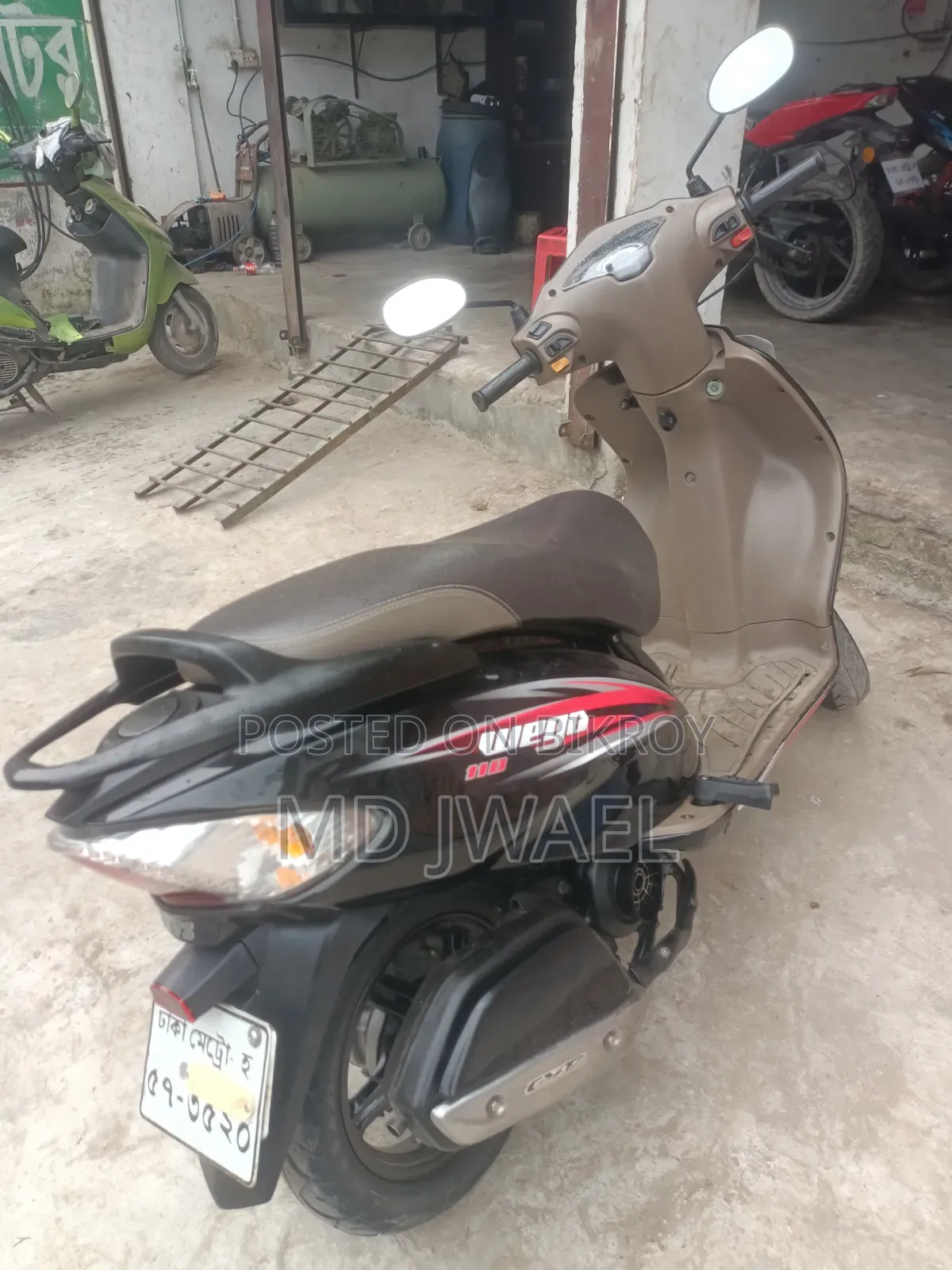 টিভিএস উইগো ২০১৮ কালো